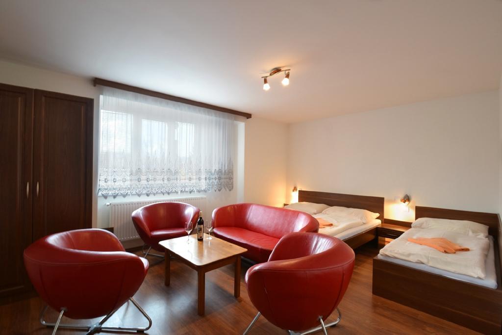 Hotel Flora Bešeňová Rum bild