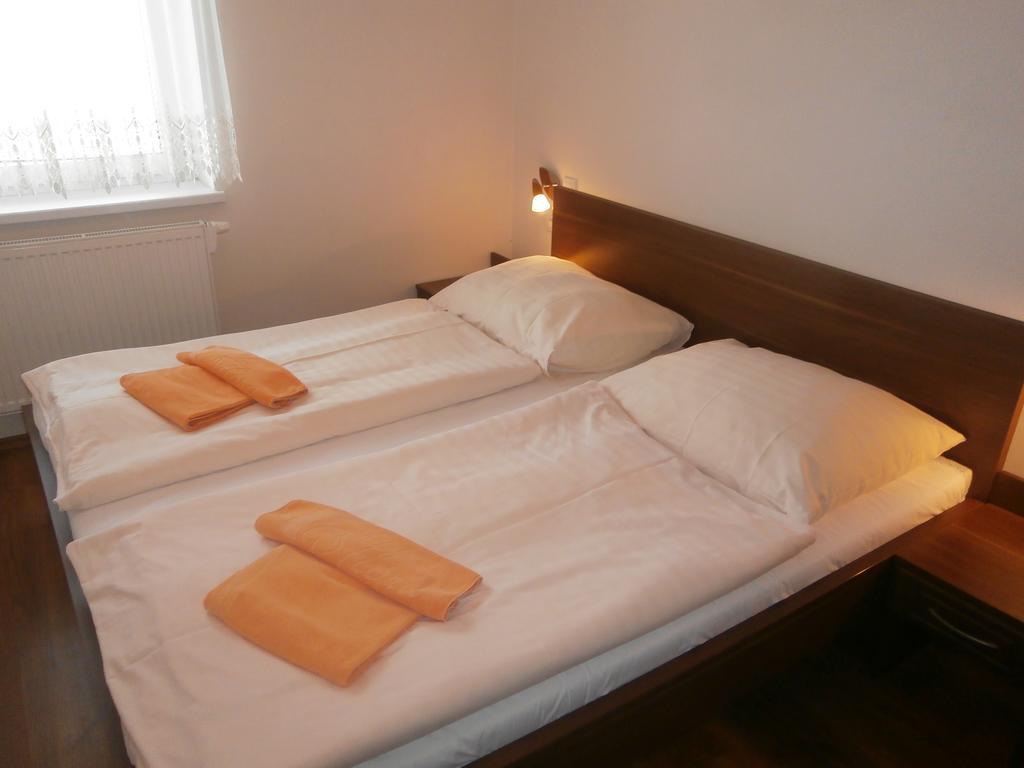 Hotel Flora Bešeňová Rum bild